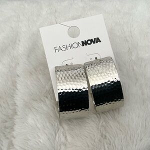 NWT Chunky Hammered Silver Tone Big Hoop Earrings Statement Y2K Party